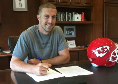 The Kansas City Chiefs announced on Sunday that the team has inked quarterback Alex Smith to a long-