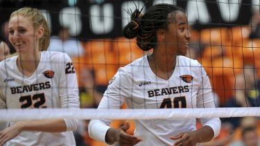 After helping her team go 3-0 on the weekend, improving to 10-1 on the year along with putting down 21 blocks in the process, Arica Nassar has been named Pac-12 Defensive Player of the Week. Photo Courtesy: Oregon State Athletics